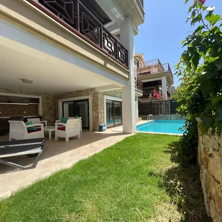 Deniz ve Dağ Manzaralı 4+2 Villa Elanur
