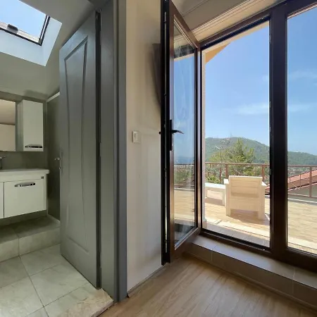 Deniz ve Dağ Manzaralı 4+2 Villa Elanur Villa