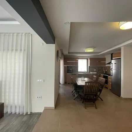 Deniz ve Dağ Manzaralı 4+2 Villa Elanur Villa Göcek