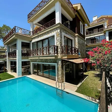 Villa Deniz ve Dağ Manzaralı 4+2 Villa Elanur *